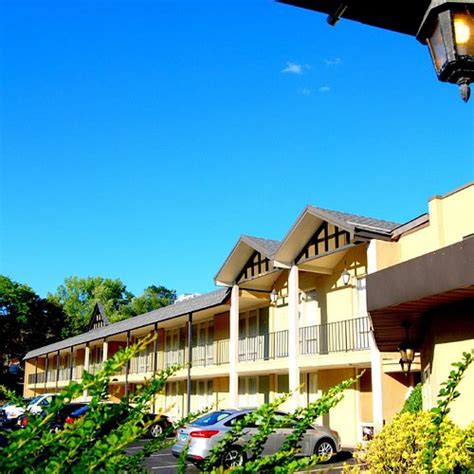 Top Family Hotels in Tarrytown, NY from $205 .